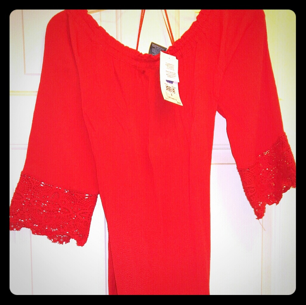 Women's Chelsea and Theodore Top